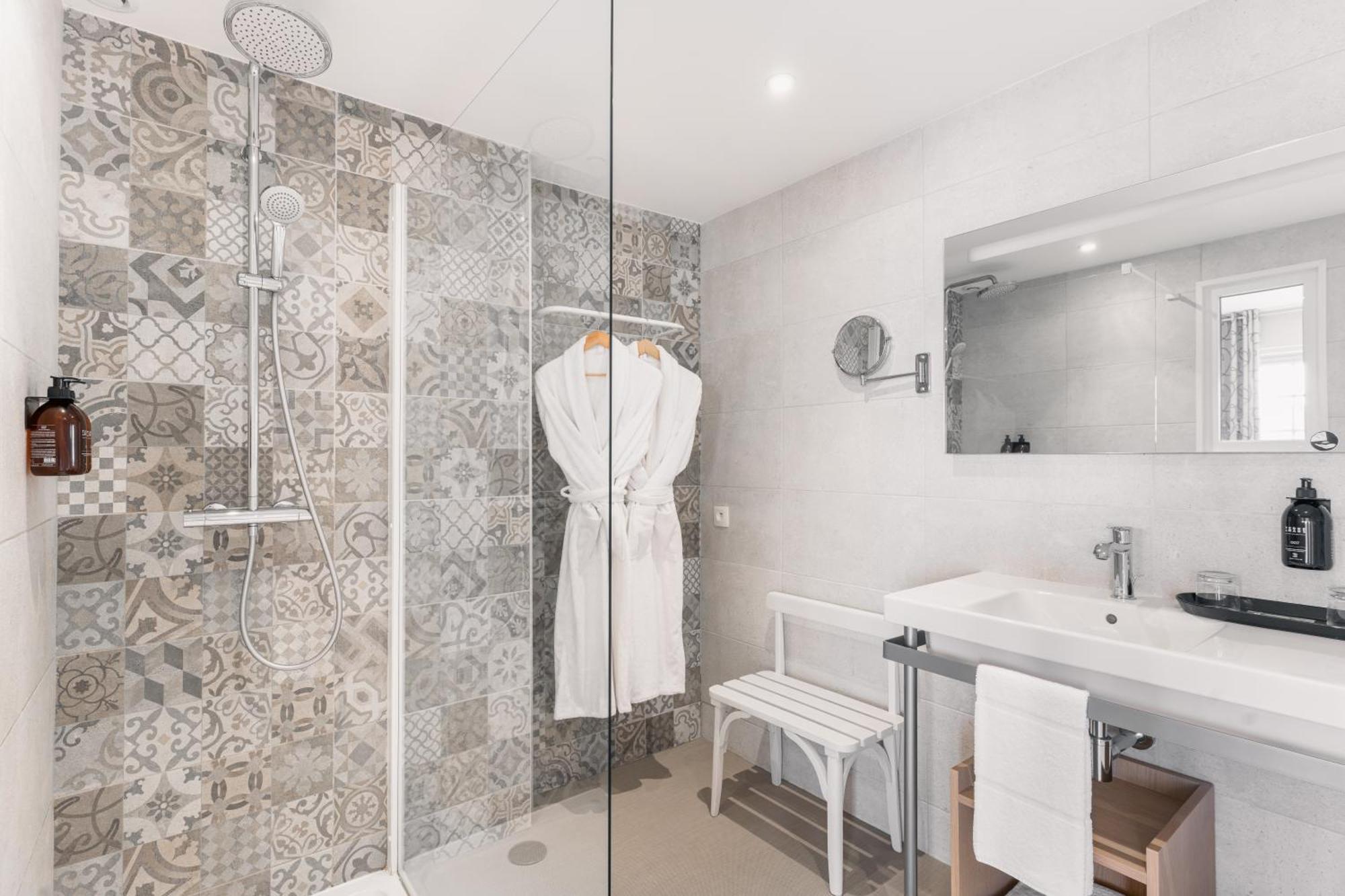 Le Goyen Hotel Audierne Bagian luar foto