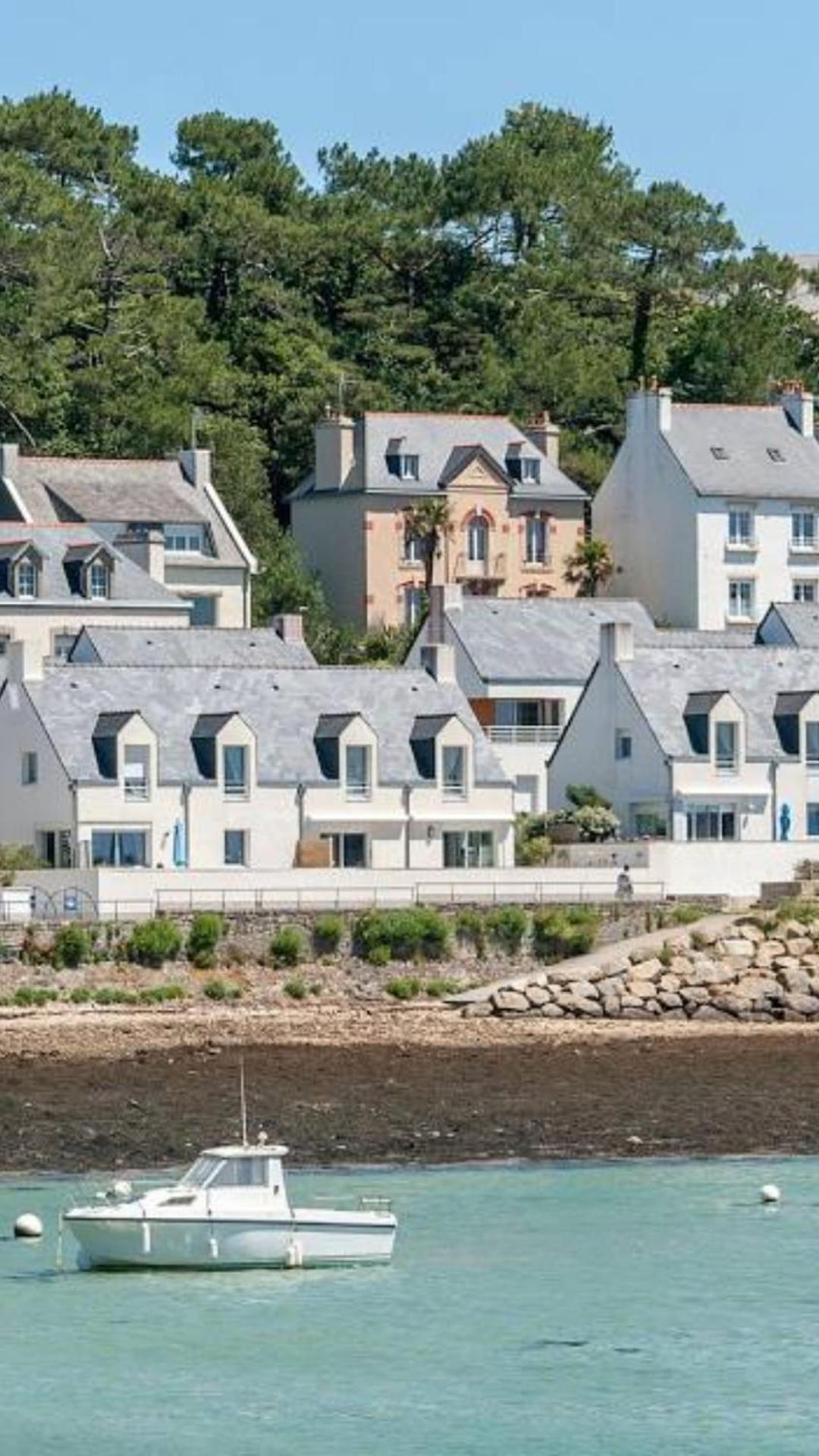 Le Goyen Hotel Audierne Bagian luar foto