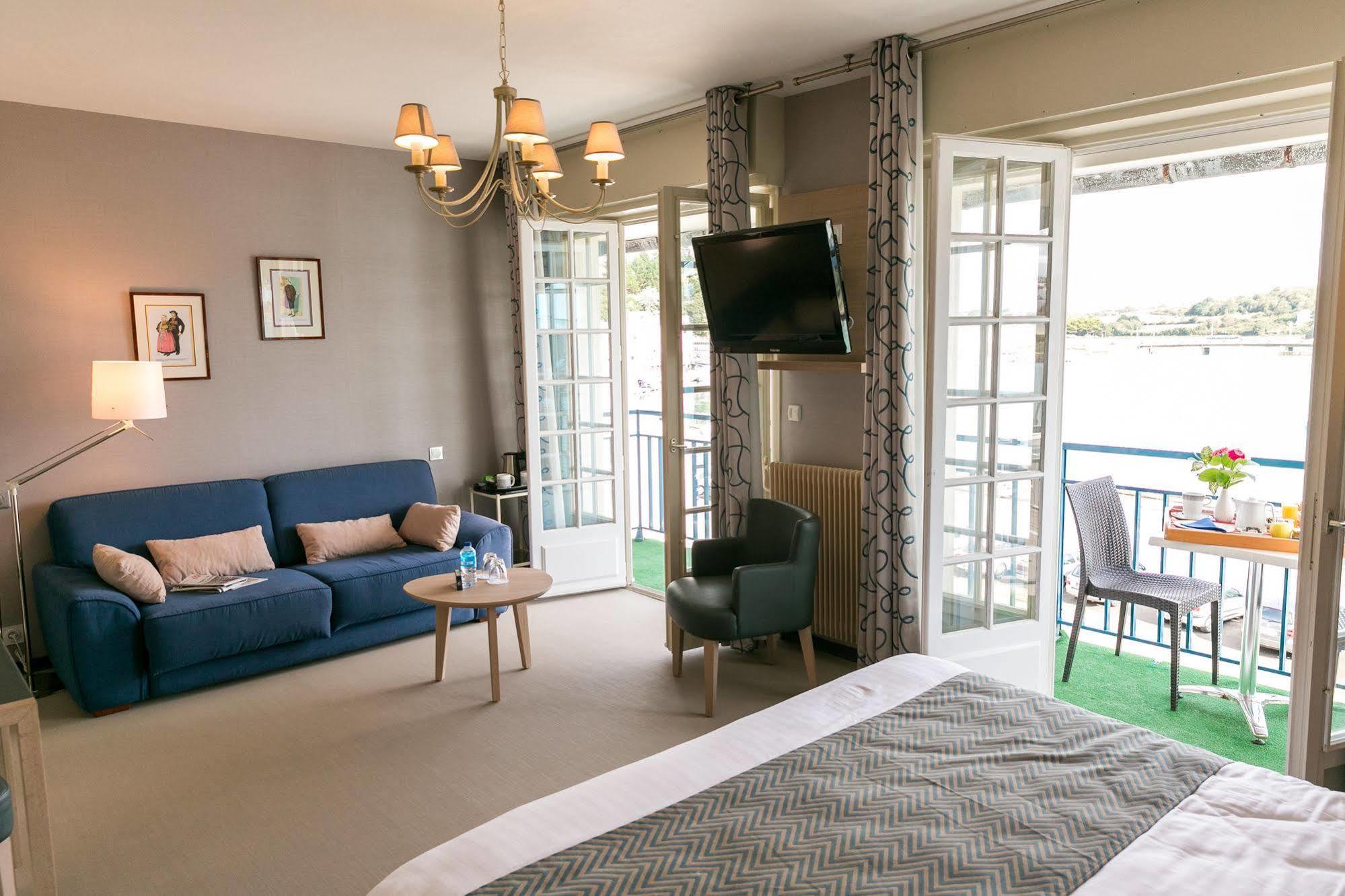 Le Goyen Hotel Audierne Bagian luar foto